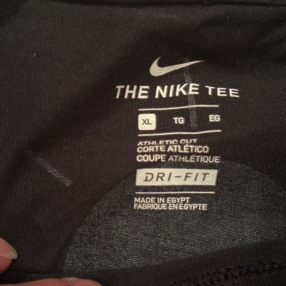 Nike dri-fit XL kids basketball shirt - Picture 2 of 3